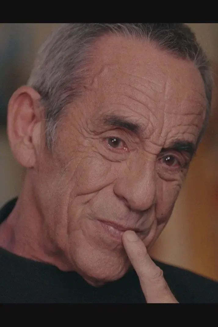 La face cachée de l'homme en noir