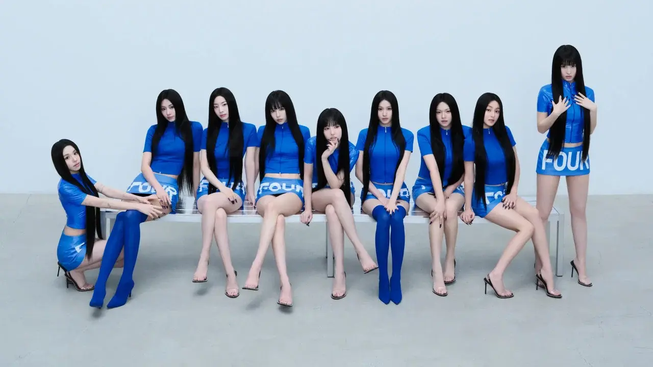 TWICE: This is For World Tour