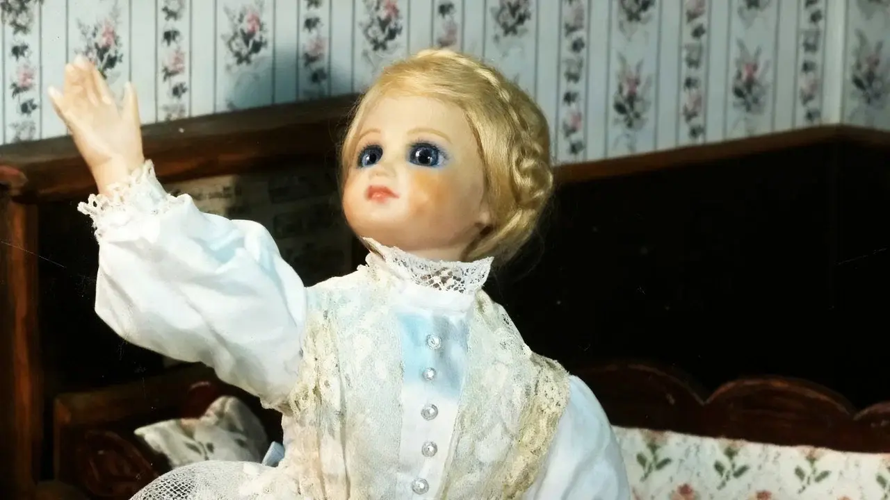 Tottie: The Story of a Doll's House